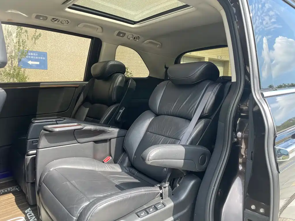 Honda Elysion — миниатюра 5