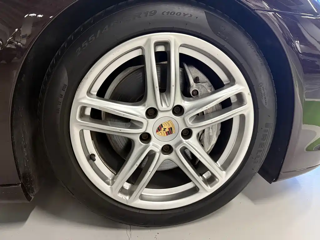 Porsche Panamera 2013 Panamera 4 Platinum Edition 3.6L