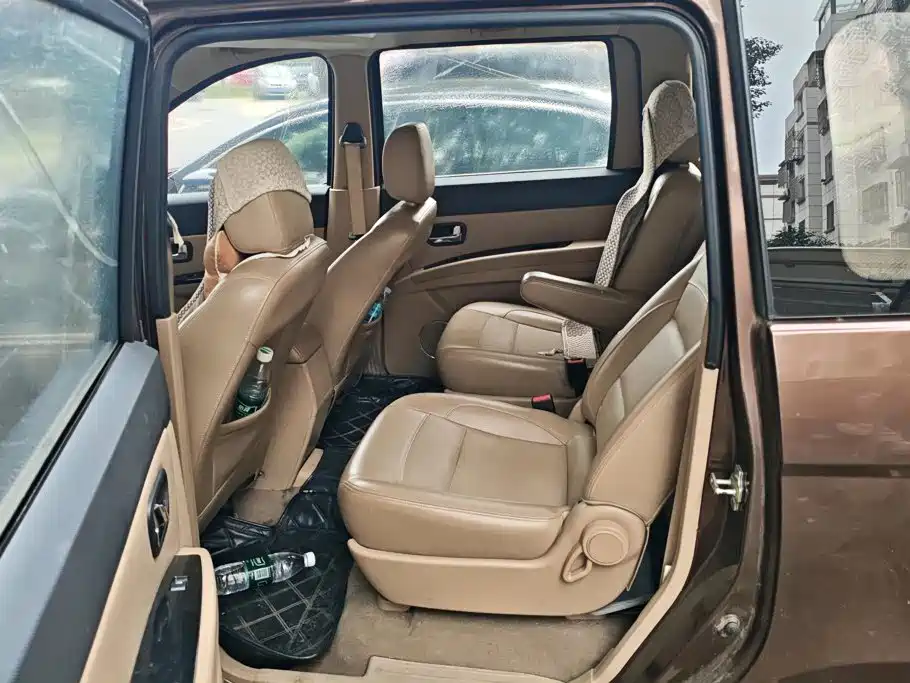 Wuling Hongguang — миниатюра 11