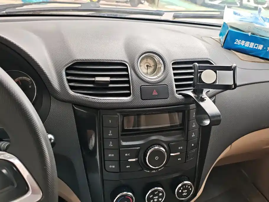 Wuling Hongguang — миниатюра 13