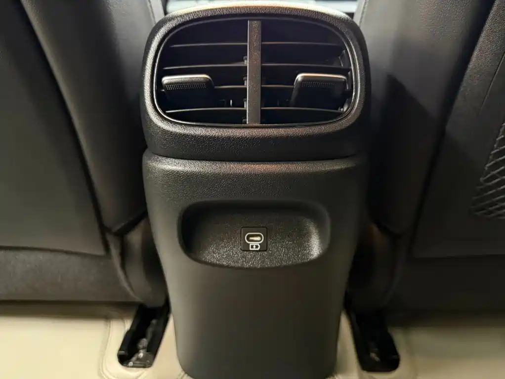 Hyundai Elantra — миниатюра 19