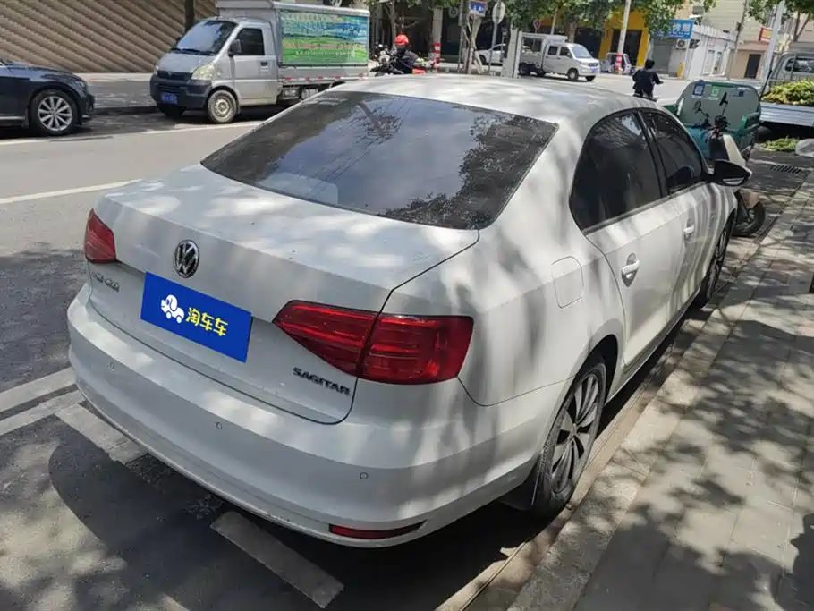 Volkswagen Sagitar 2018 1.6L AT Comfort