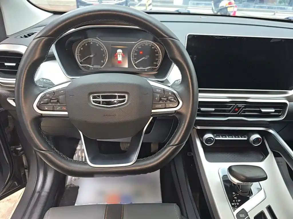 Geely Binyue — миниатюра 11