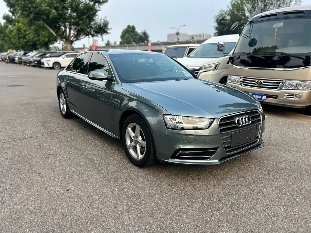 Audi A4L 2013 35 TFSI AT Comfort