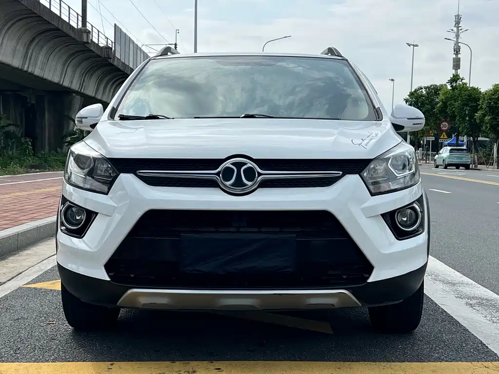 BAIC X25 2015 1.5L MT Comfort