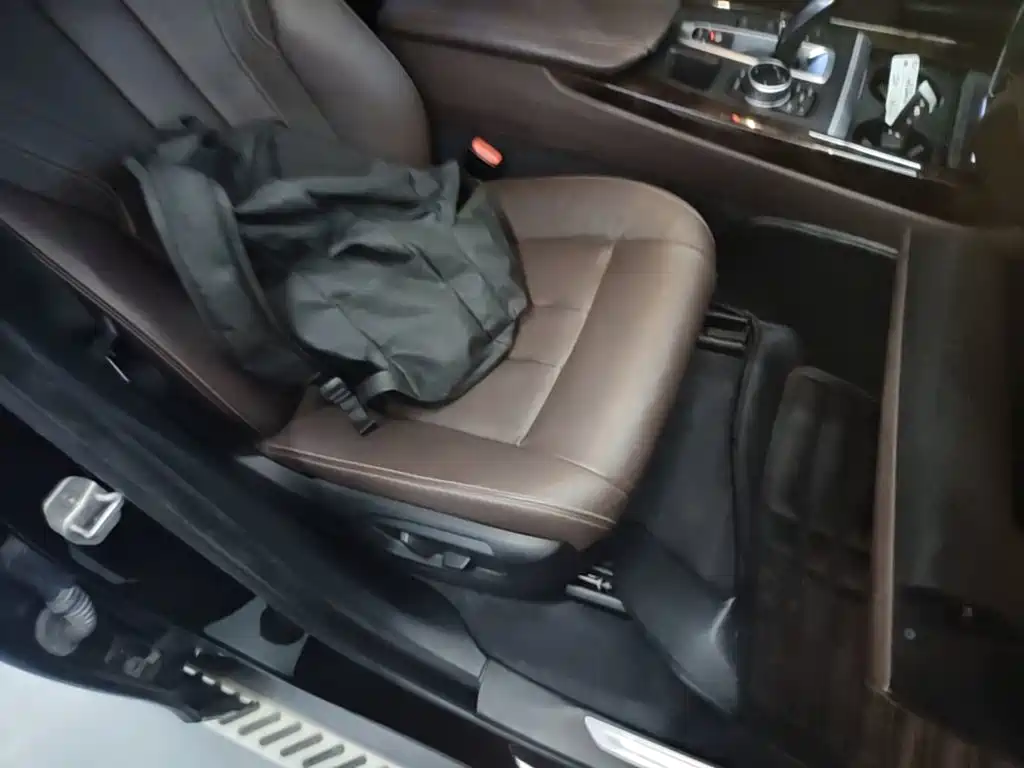 BMW X5 (Import) — миниатюра 25