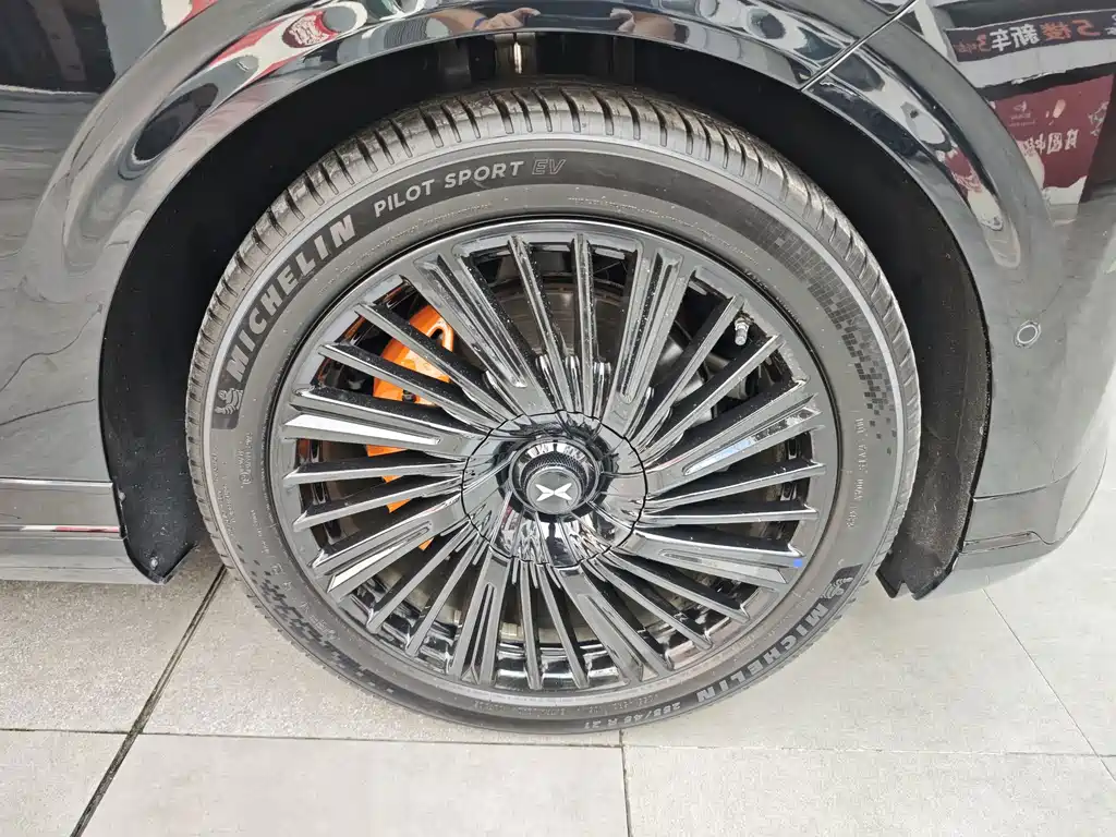 XPeng G9 — миниатюра 12
