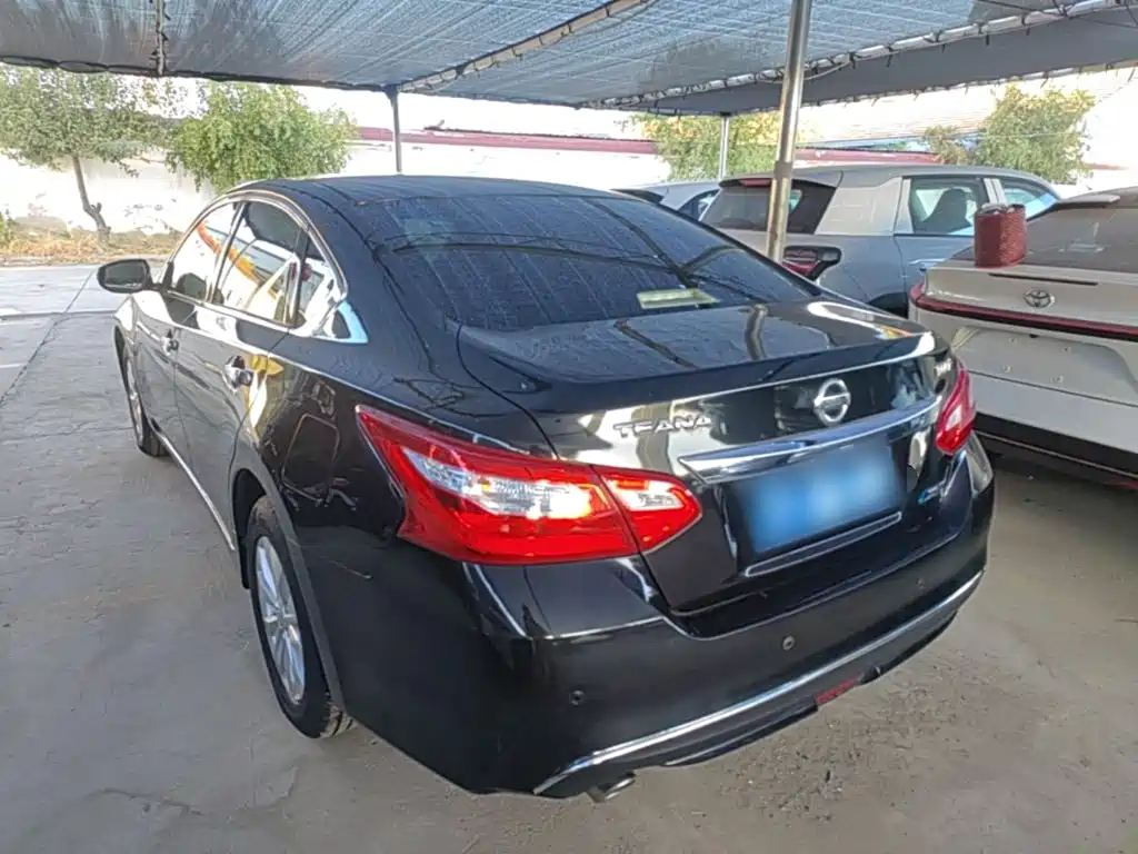 Nissan Teana — миниатюра 5