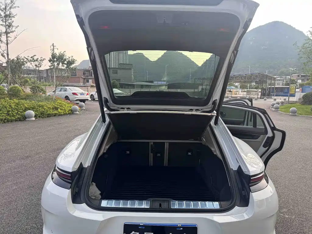 Porsche Panamera — миниатюра 9