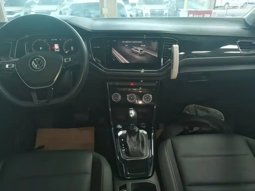 Volkswagen T-Roc — миниатюра 13