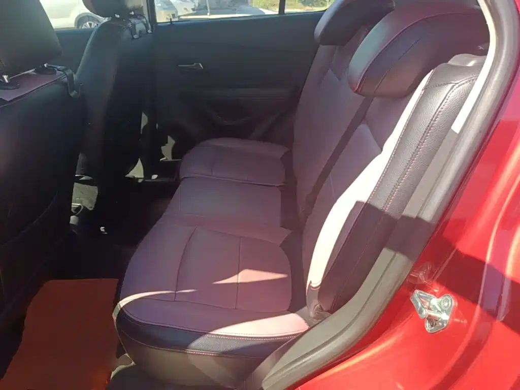 Chevrolet Trax — миниатюра 17