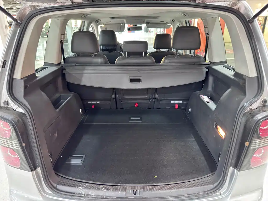 Volkswagen Touran — миниатюра 20