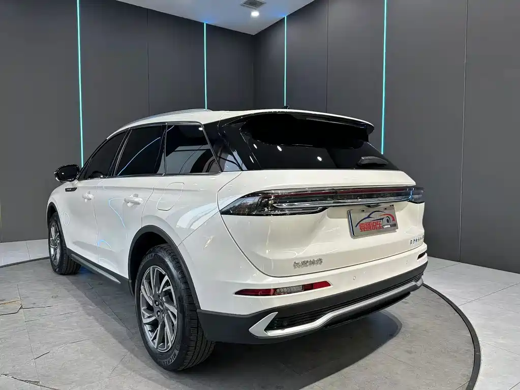 Lincoln Corsair — миниатюра 6
