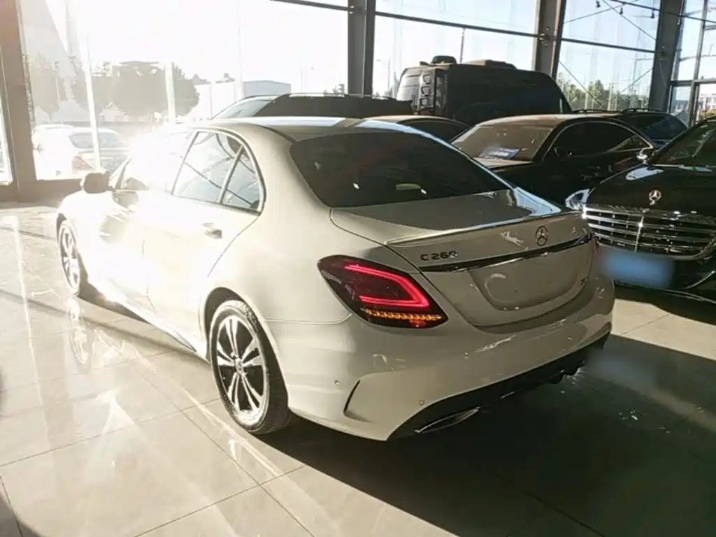 Mercedes-Benz C-Class — миниатюра 5