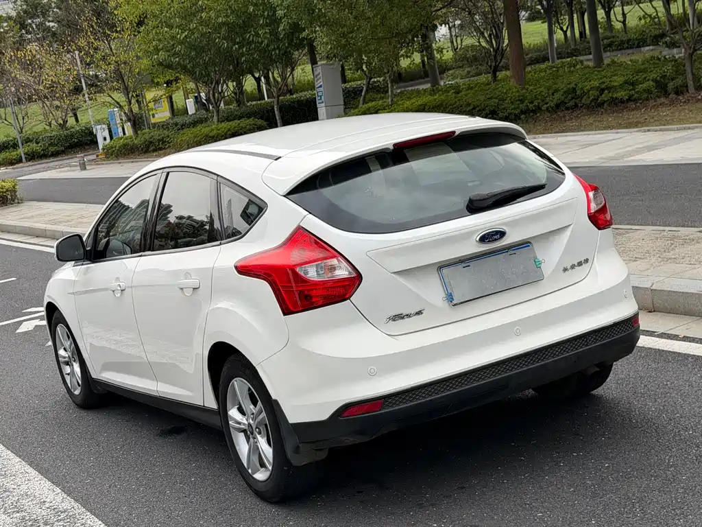 Ford Focus — миниатюра 4