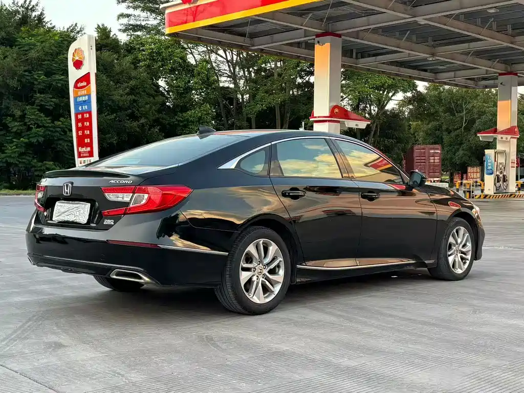 Honda Accord — миниатюра 5