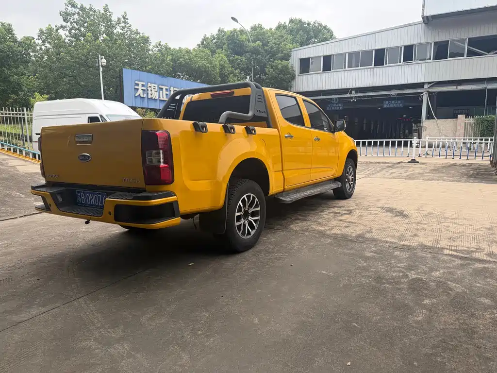 Isuzu TAGA Daga — миниатюра 4