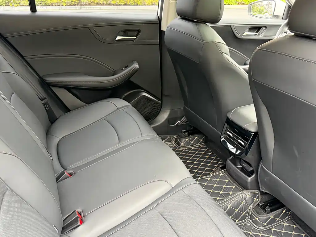 Roewe i5 — миниатюра 11