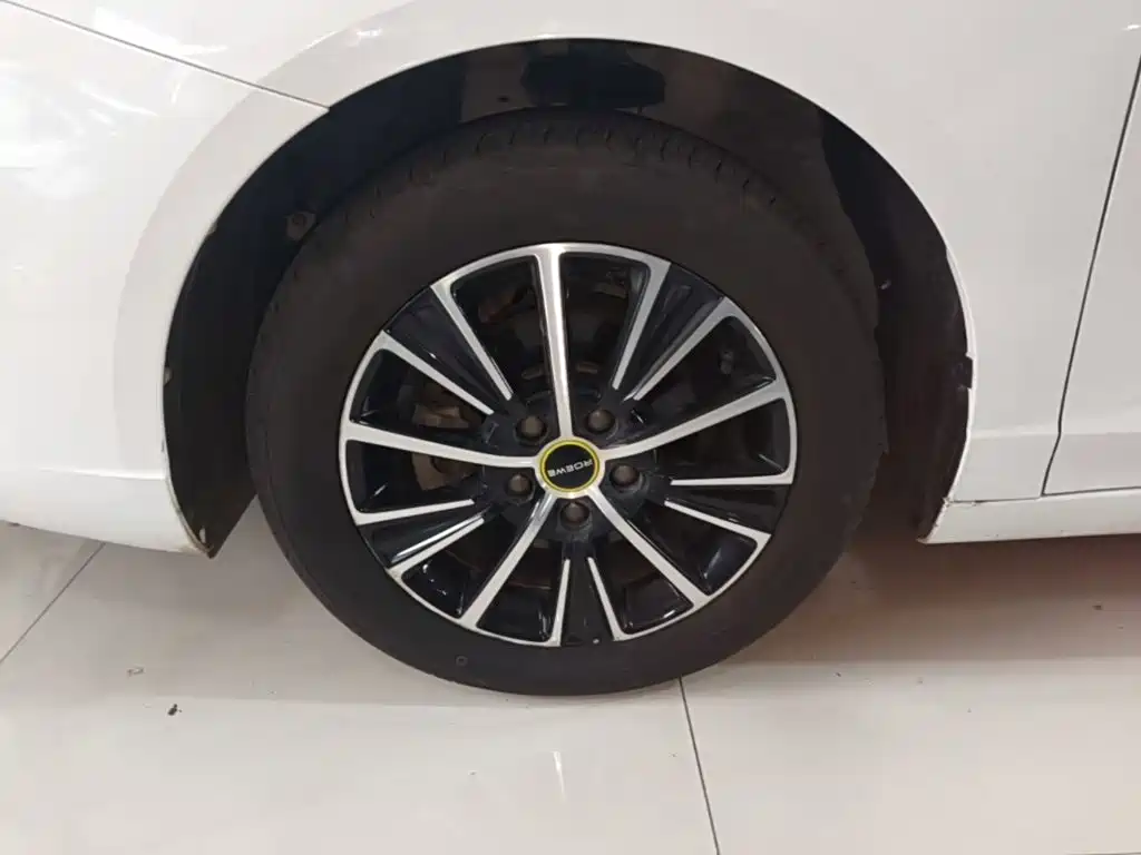 Roewe i5 — миниатюра 23