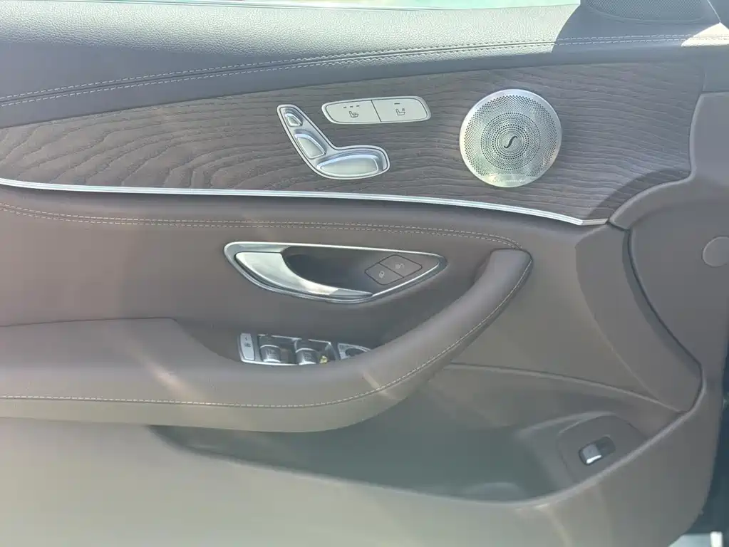 Mercedes-Benz E-Class E 2022 E 300 L Fashion