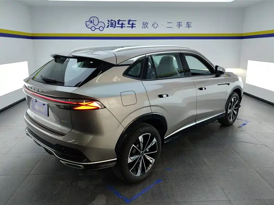 ROEWE RX5 NEW ENERGY