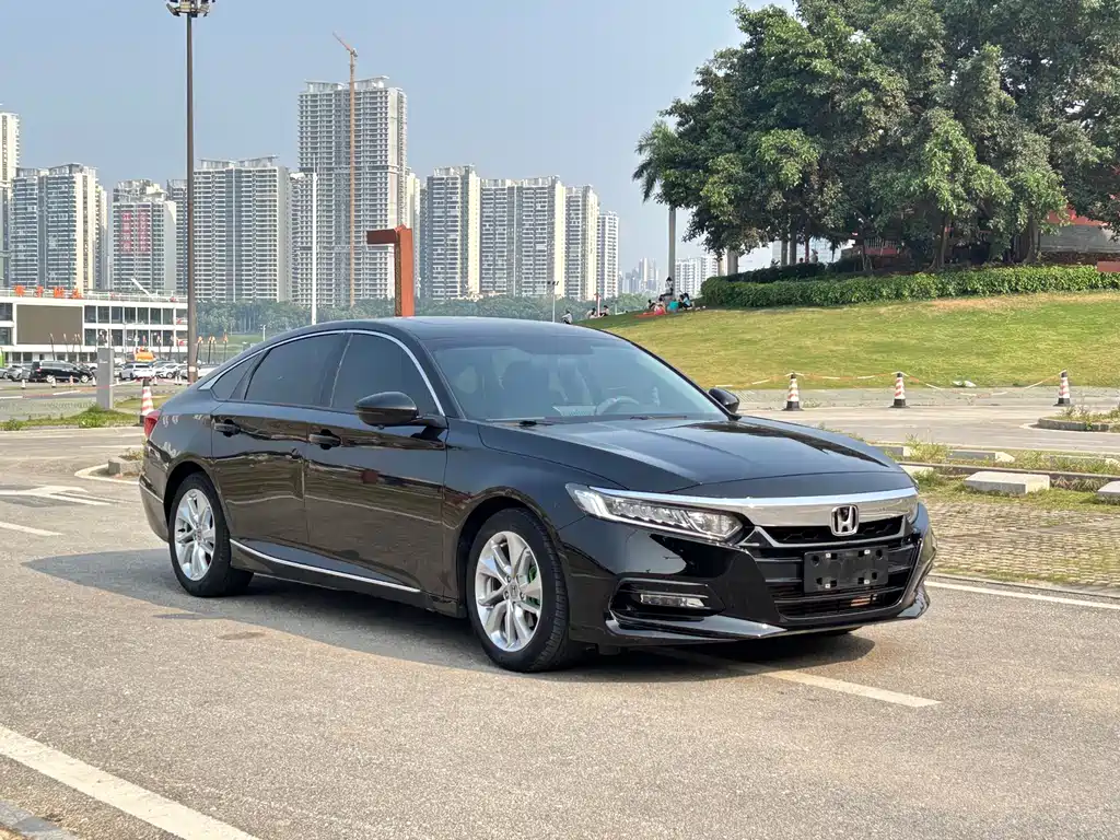 Honda Accord 2018 260TURBO Elite V