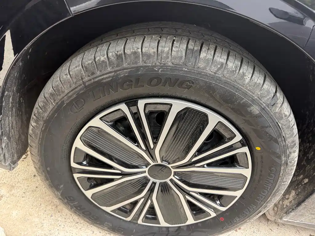 Geely Emgrand — миниатюра 5