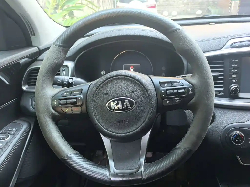 Kia Sorento — миниатюра 11