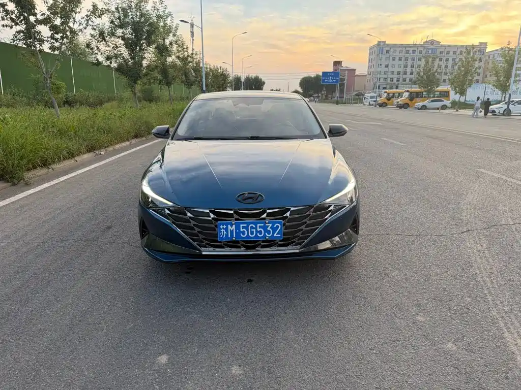 Hyundai Elantra — миниатюра 2
