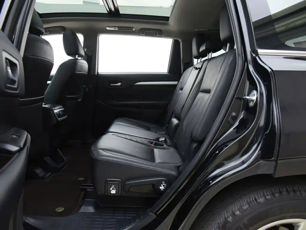 Toyota Highlander — миниатюра 7