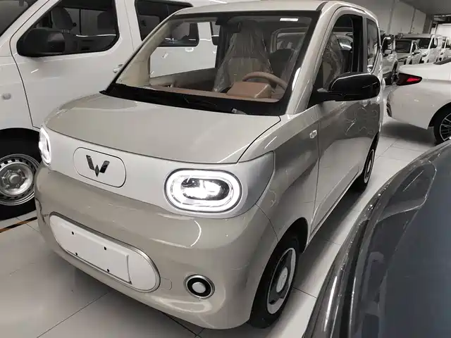WULING AUTOMOBILE HONGGUANG MINIEV 2025
