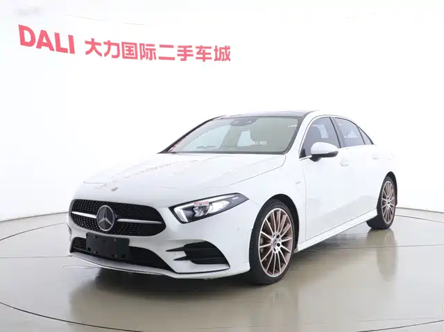 MERCEDES-BENZ  A CLASS 2019