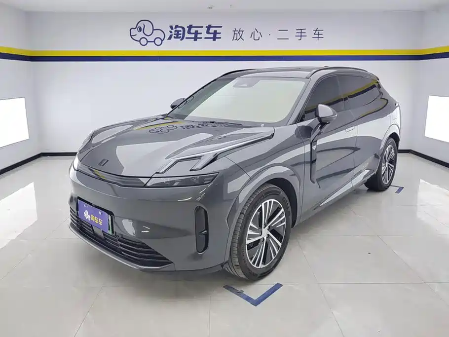 Lynk & Co 08 EM-P
