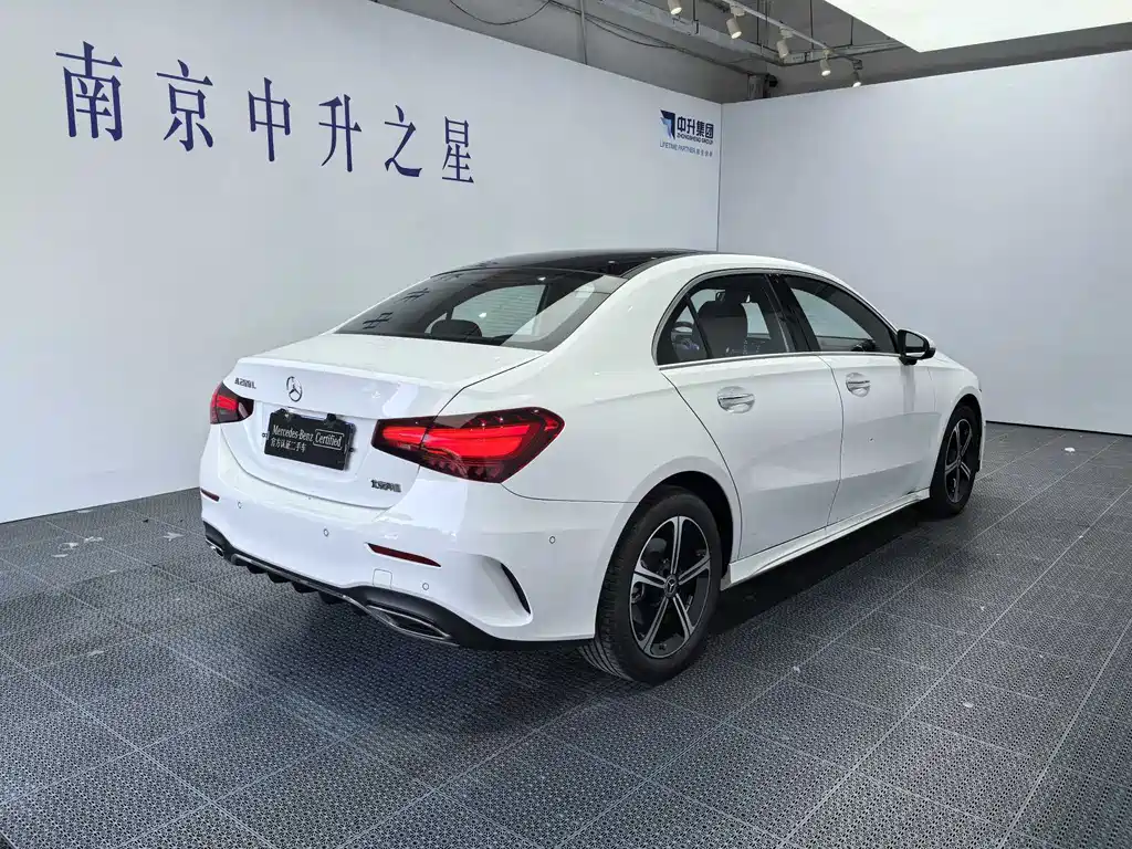 MERCEDES-BENZ A CLASS