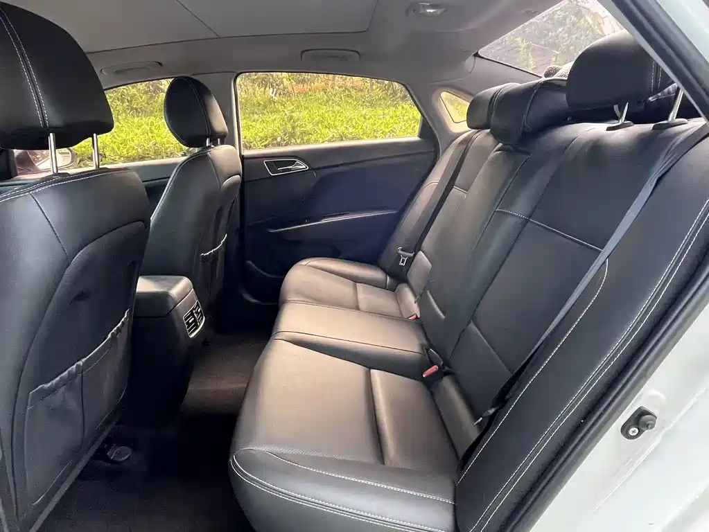 Hyundai Mistra 2017 1.6T AT GLS V