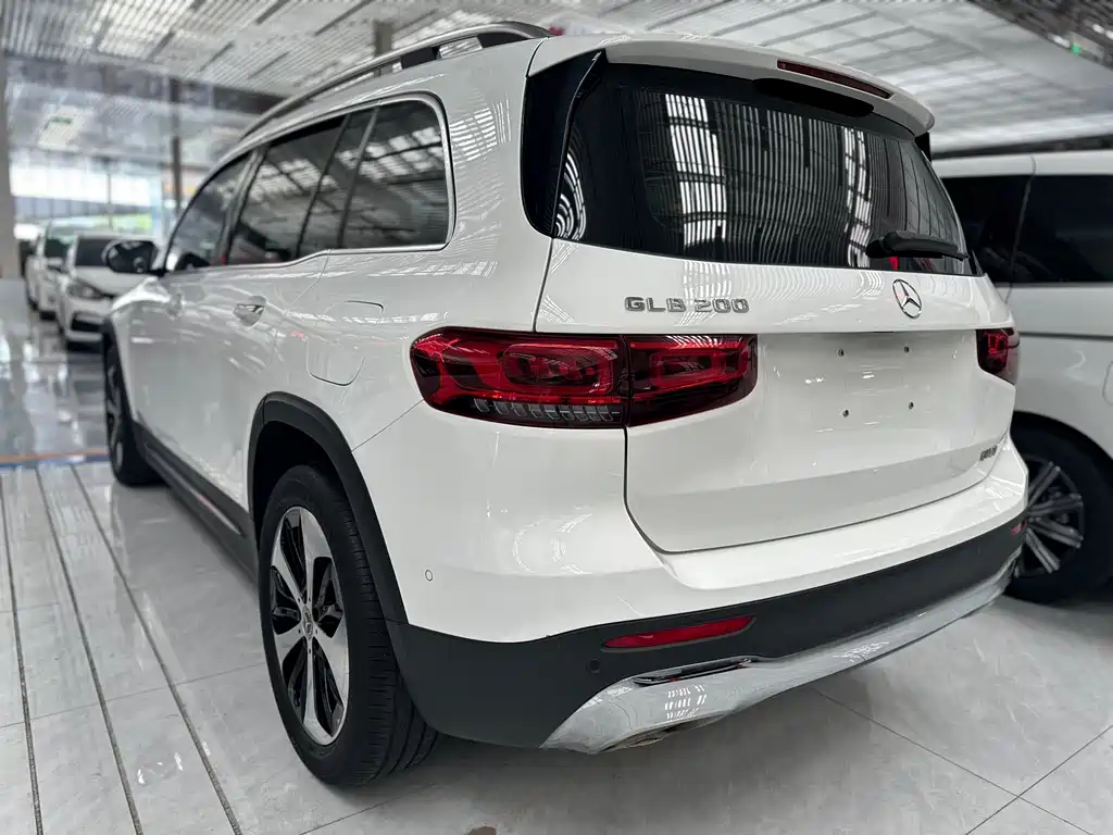 Mercedes-Benz GLB — миниатюра 16