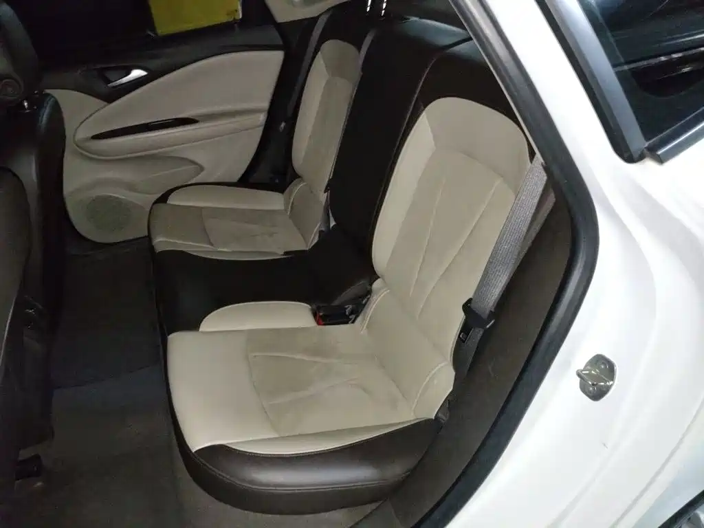 Buick Verano — миниатюра 18