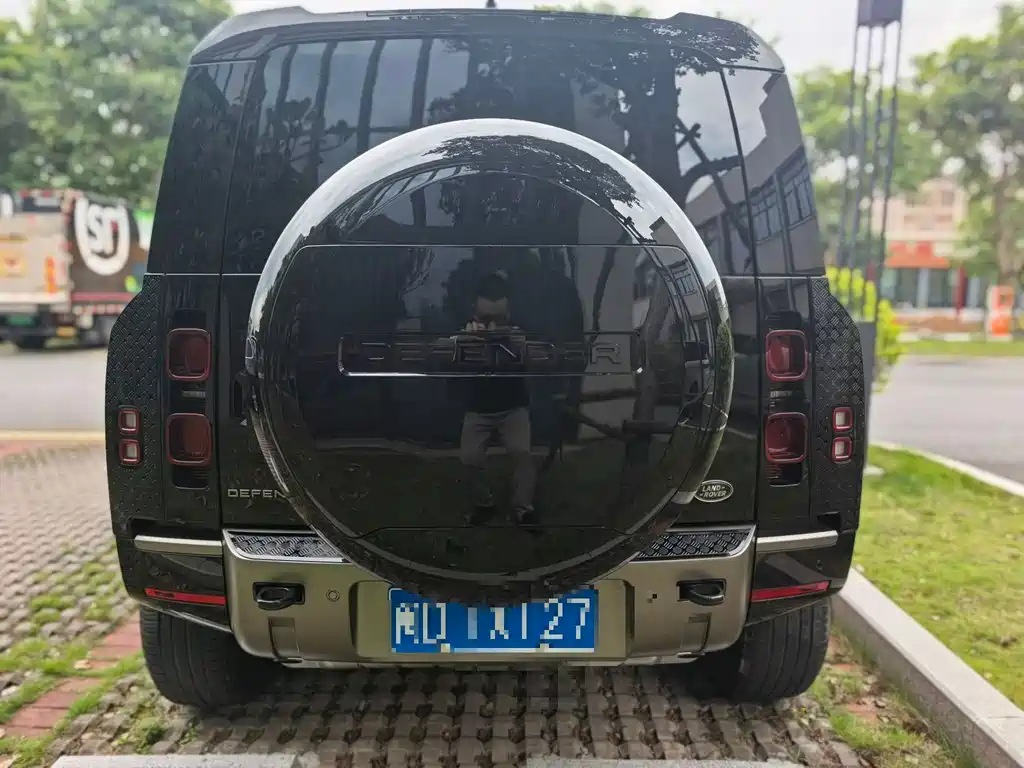 Land Rover Defender — миниатюра 9