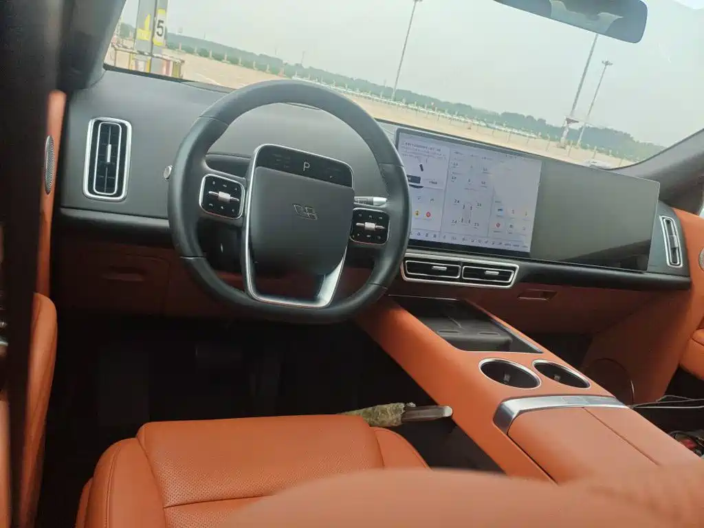 Li Auto Li L8 — миниатюра 3