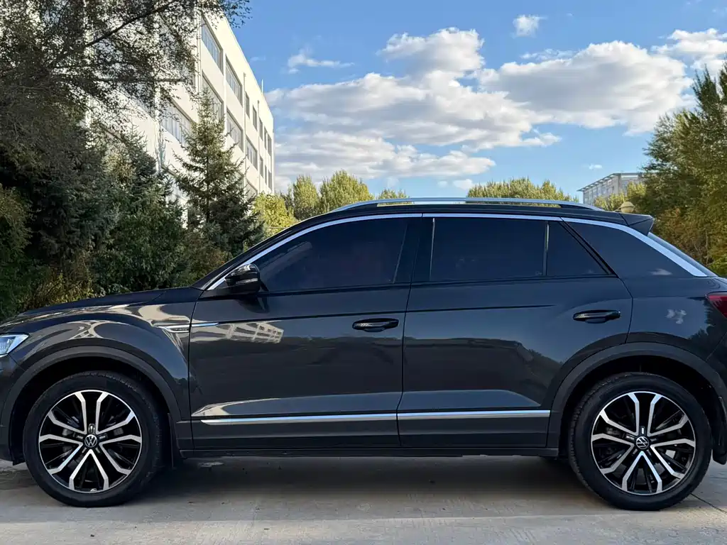 Volkswagen T-Roc — миниатюра 8