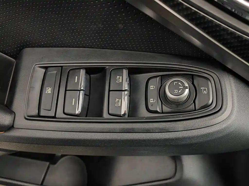 Subaru XV 2018 2.0i Luxury EyeSight