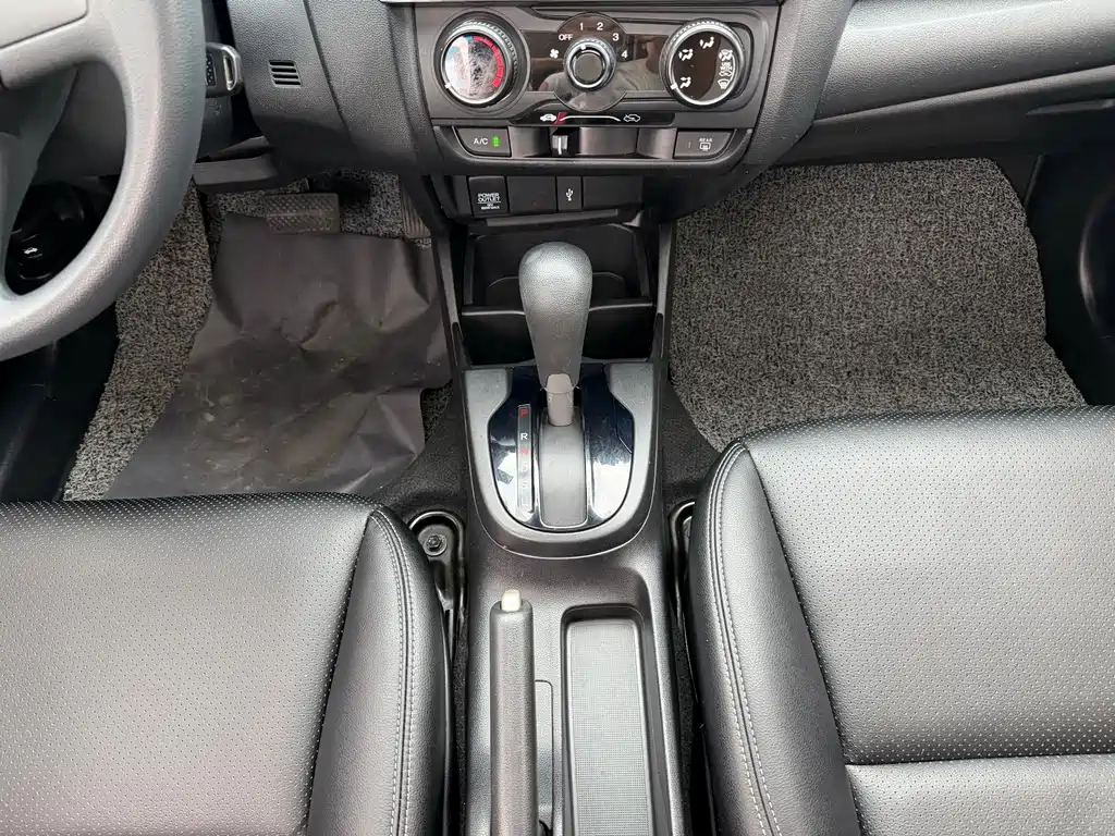 Honda Fit — миниатюра 11