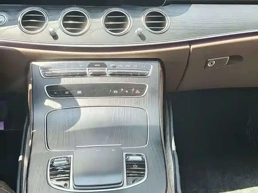 Mercedes-Benz E-Class E 2023 E 300 L Sport Luxury