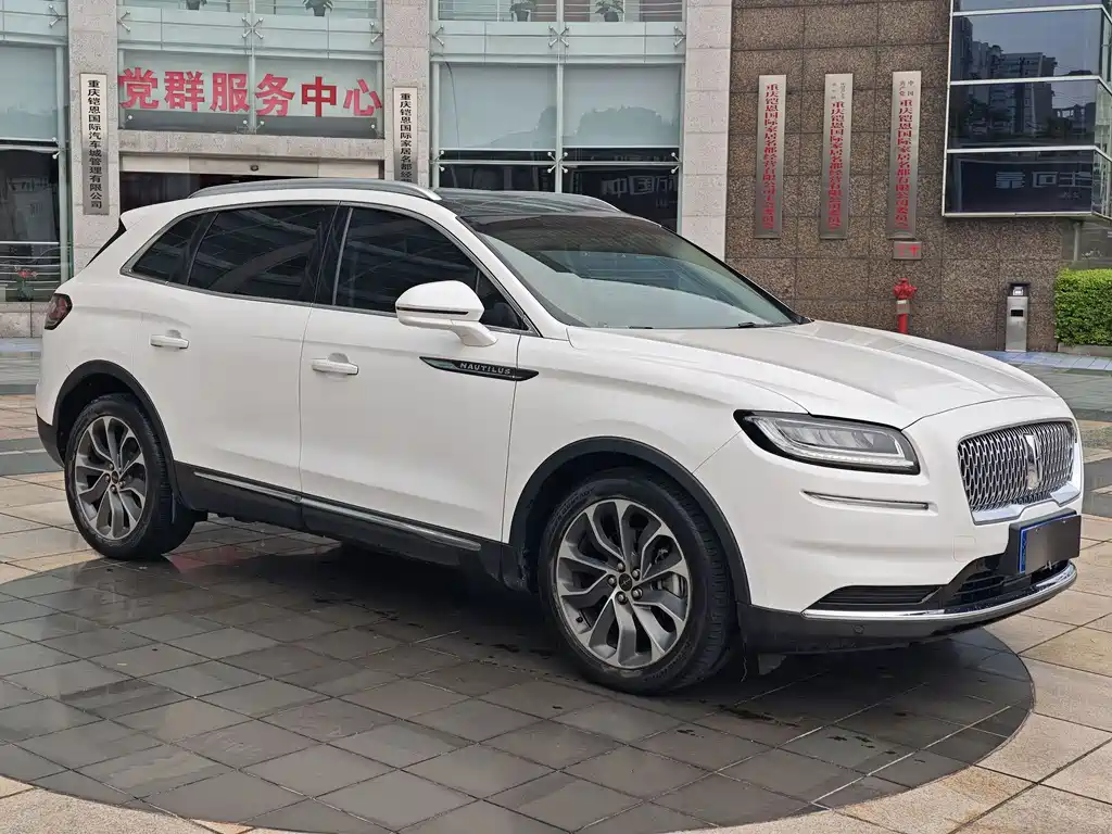 Lincoln Nautilus 2021 2.0T Premium