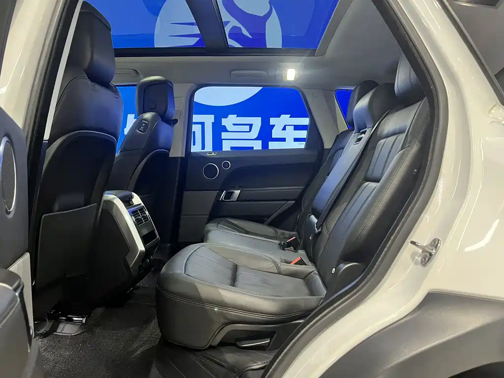 Land Rover Range Rover Sport 2020 3.0 L6 SE