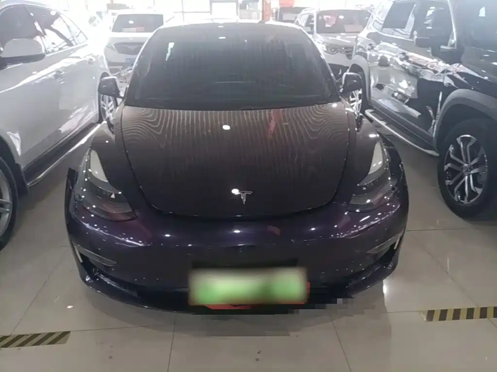 Tesla Model 3 — миниатюра 3