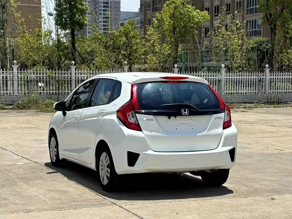 Honda Fit — миниатюра 4