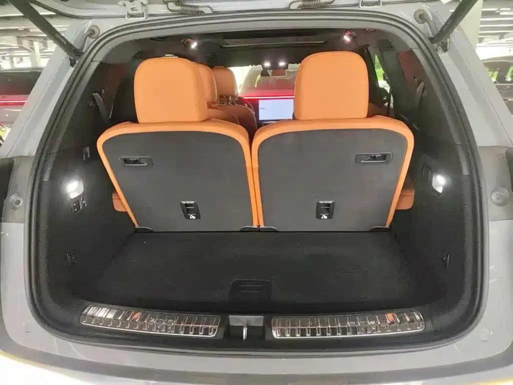 Li Auto Li L8 — миниатюра 5