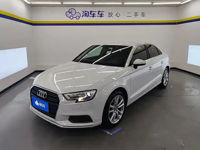 AUDI A3 2017