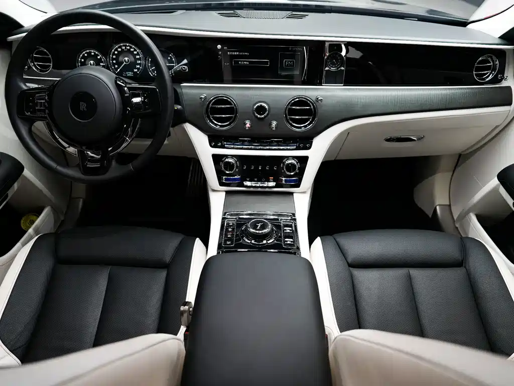Rolls-Royce Ghost — миниатюра 47